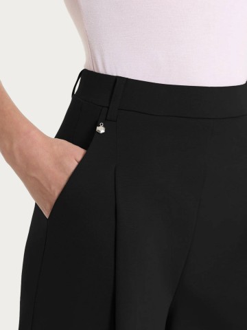 Pantalone lungo a palazzo con tasche e pinces in Compact Light NERO