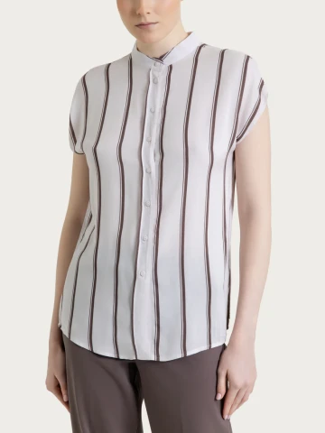 Camicia a righe spaziate e manica corta in EcoSeta DS92SX FANT. PLUM TRUFFLE